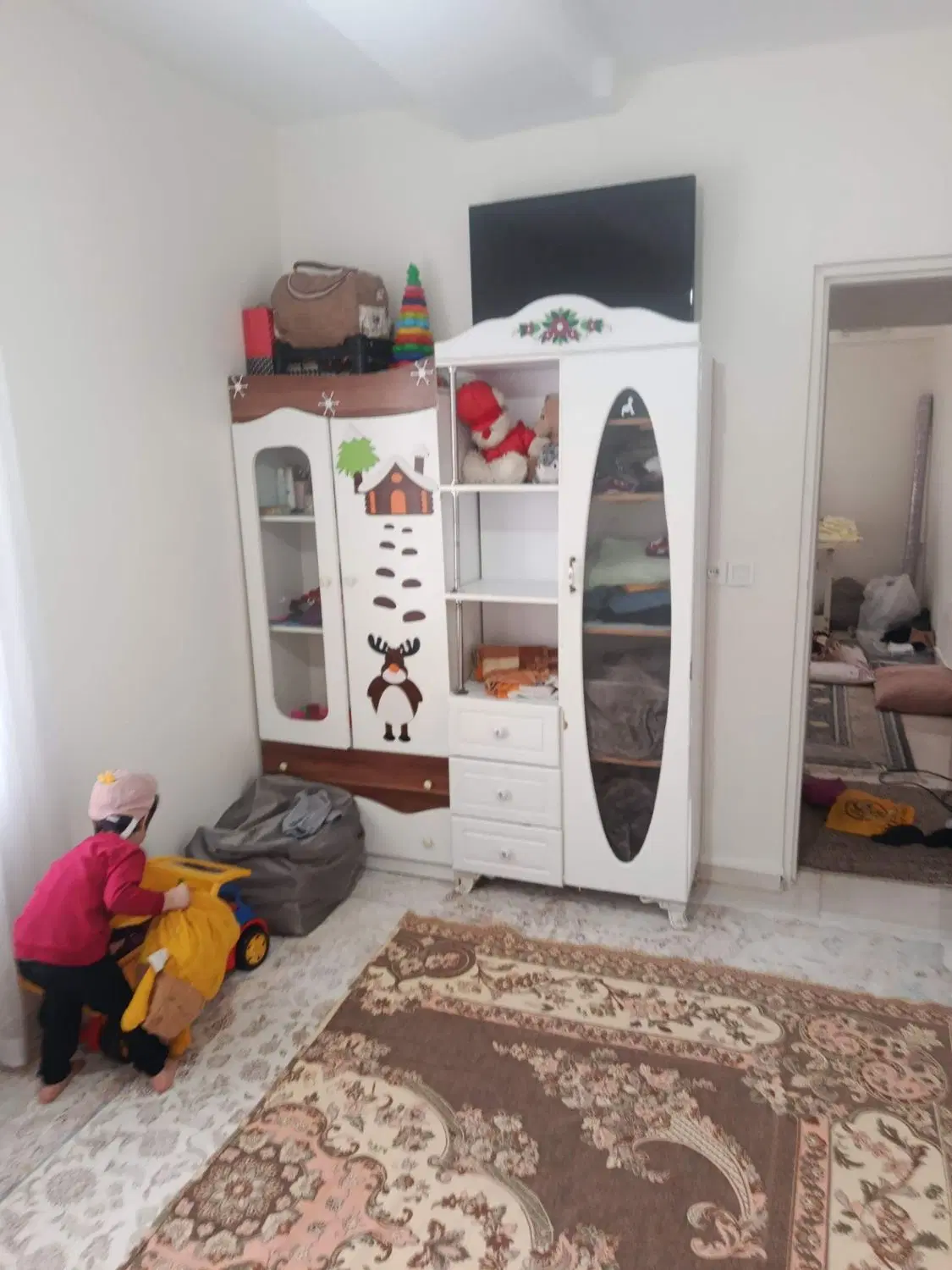واحد۸۷متری دوخواب با پارکینگ