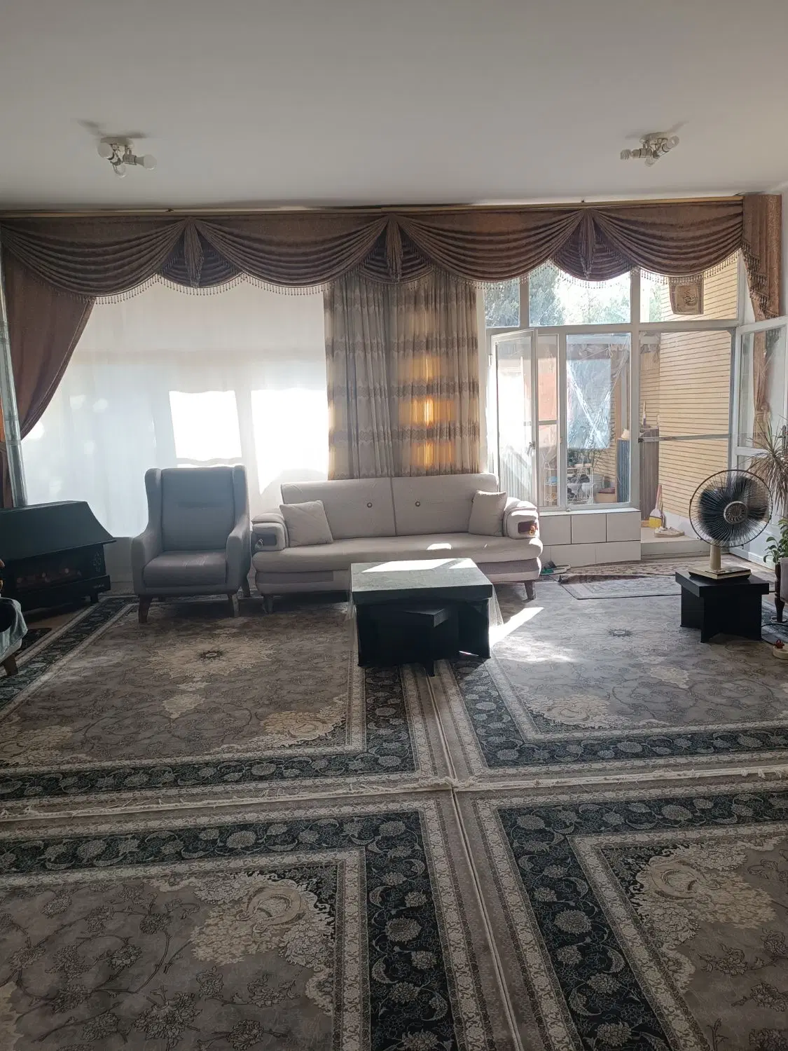 خانه ویلایی واقع در خیابان سهروردی