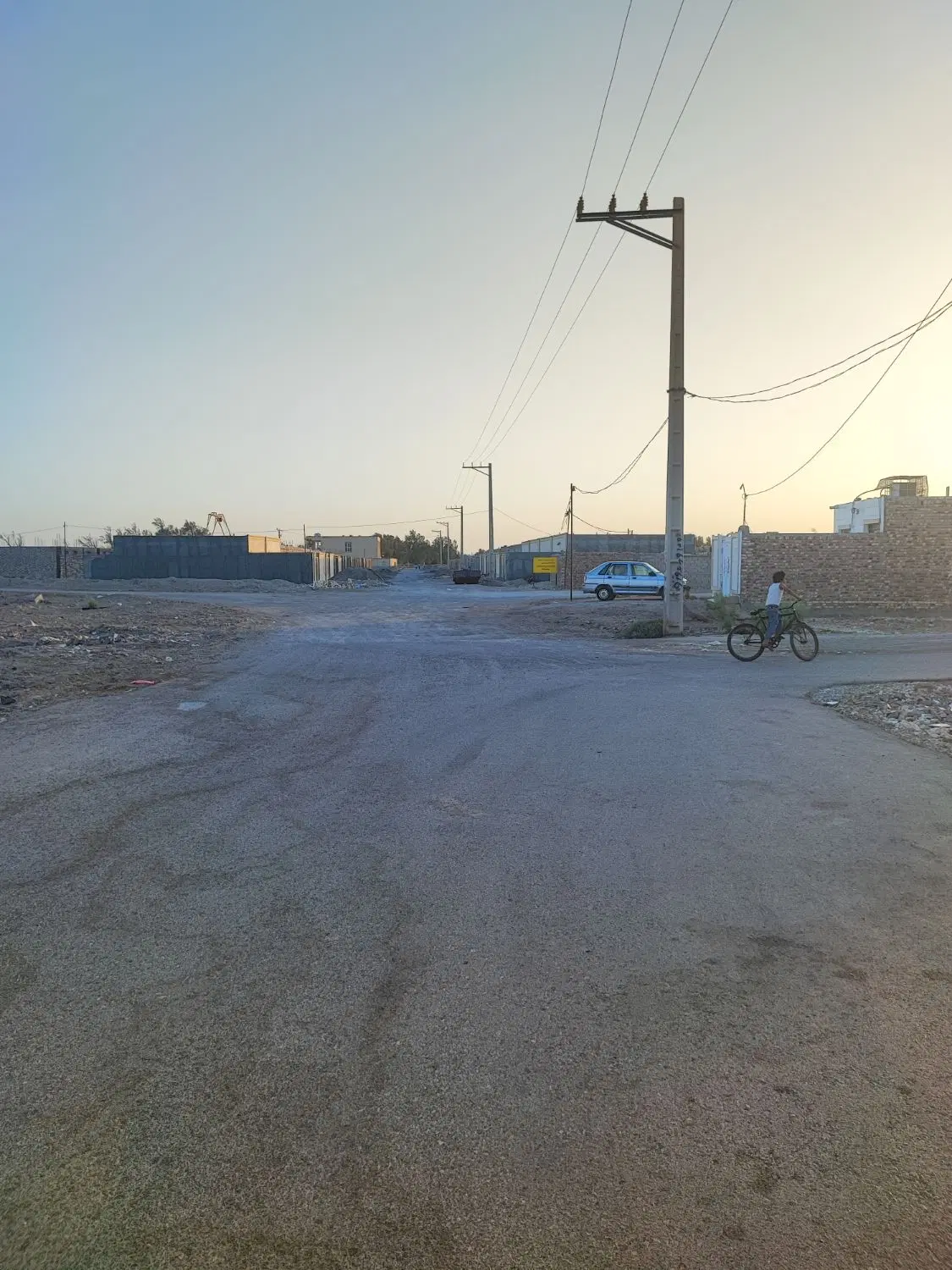 زمین سه قلعه زابل