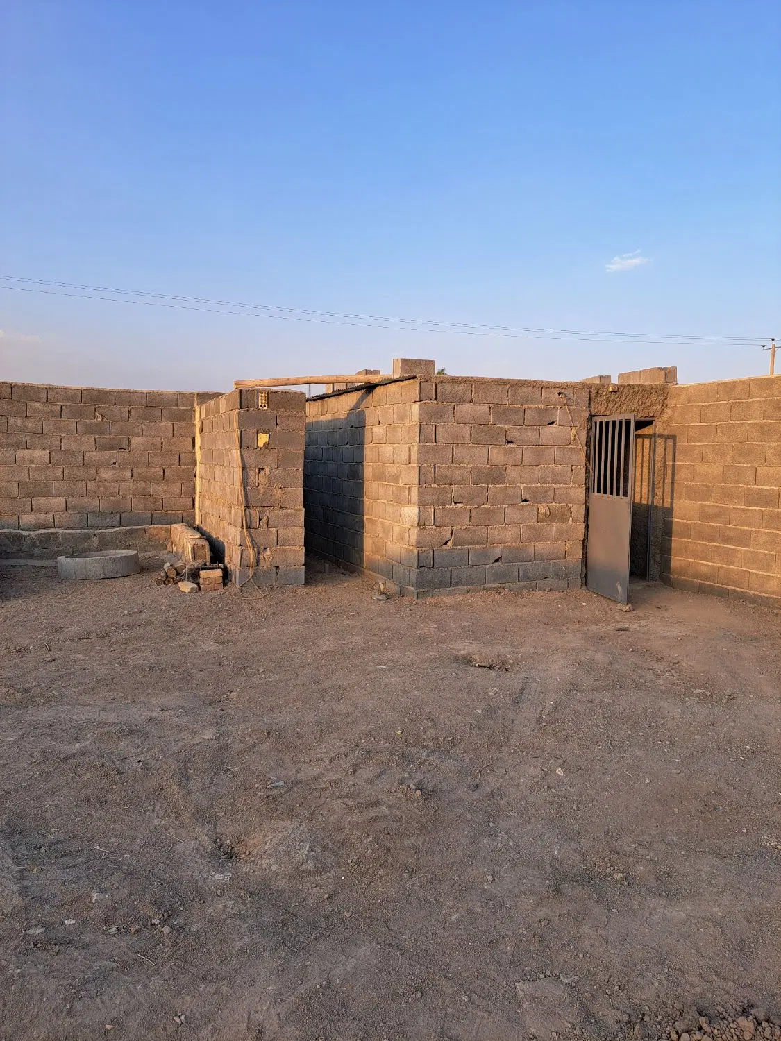 باغ ۶۰۰ متری نیمه کاره کبجوان
