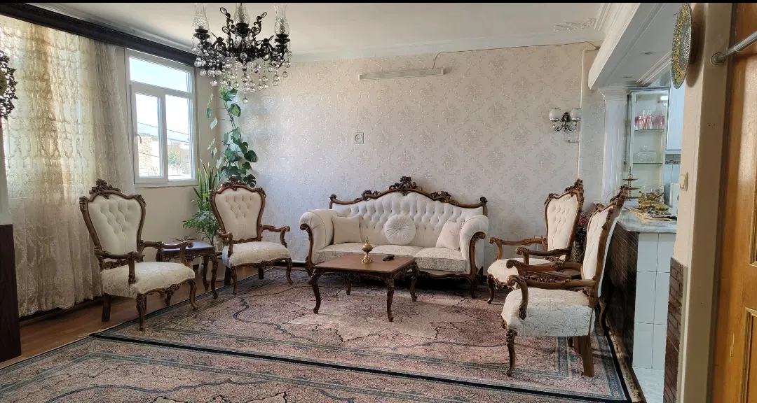 فروش آپارتمان سه طبقه(یکجا)