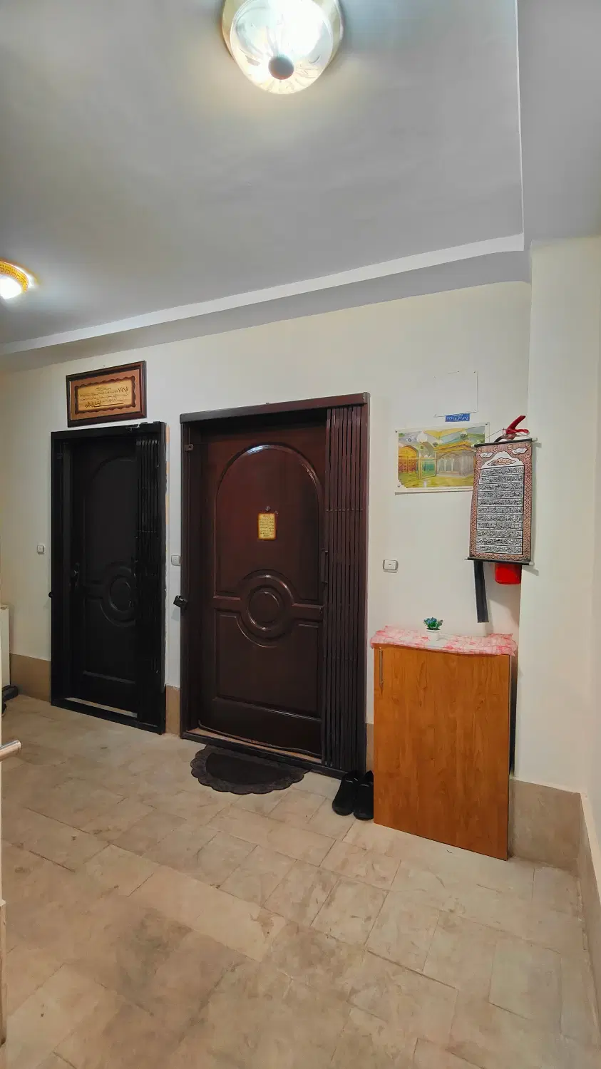 زندگی در کنار درختان واحد ۹۸ متری با امکانات کامل