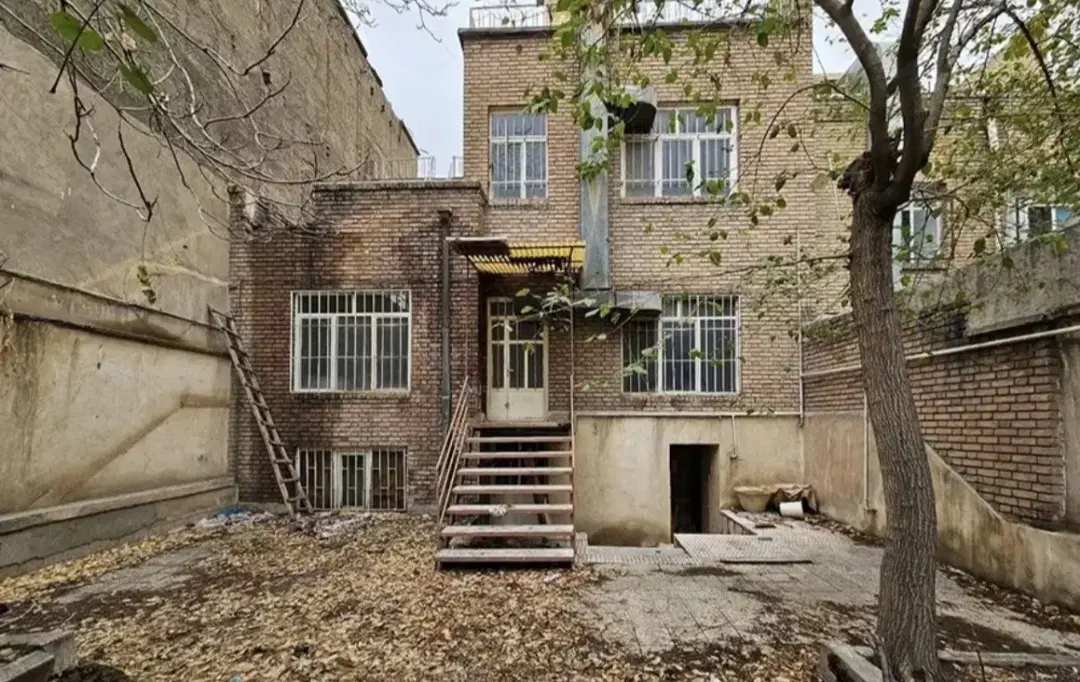 خریدار کلنگی (منطقه ۹ و ۱۰)