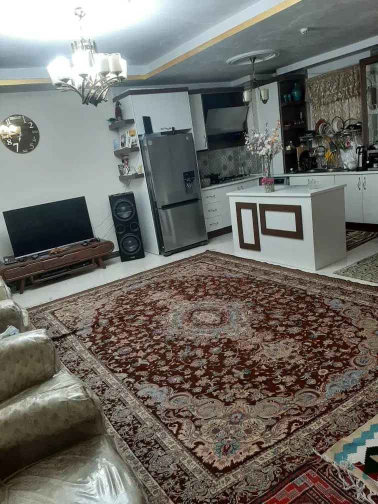 62 متری  با اسانسو  طبقه  4