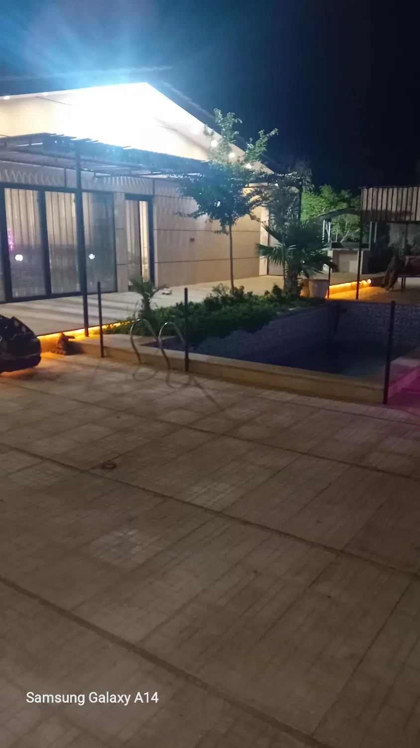 باغ ۲۰۰۰متری