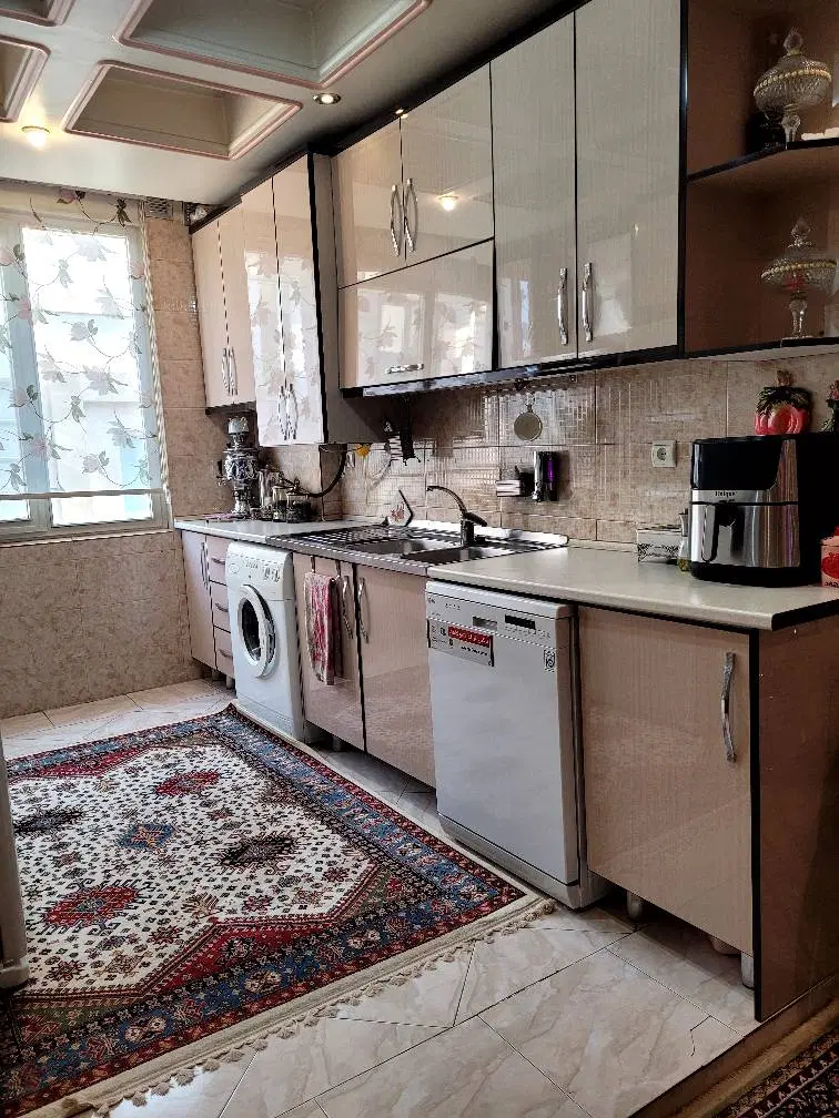 اپارتمان۵۴متری طبقه چهارم بدون اسانسور وپارکینگ