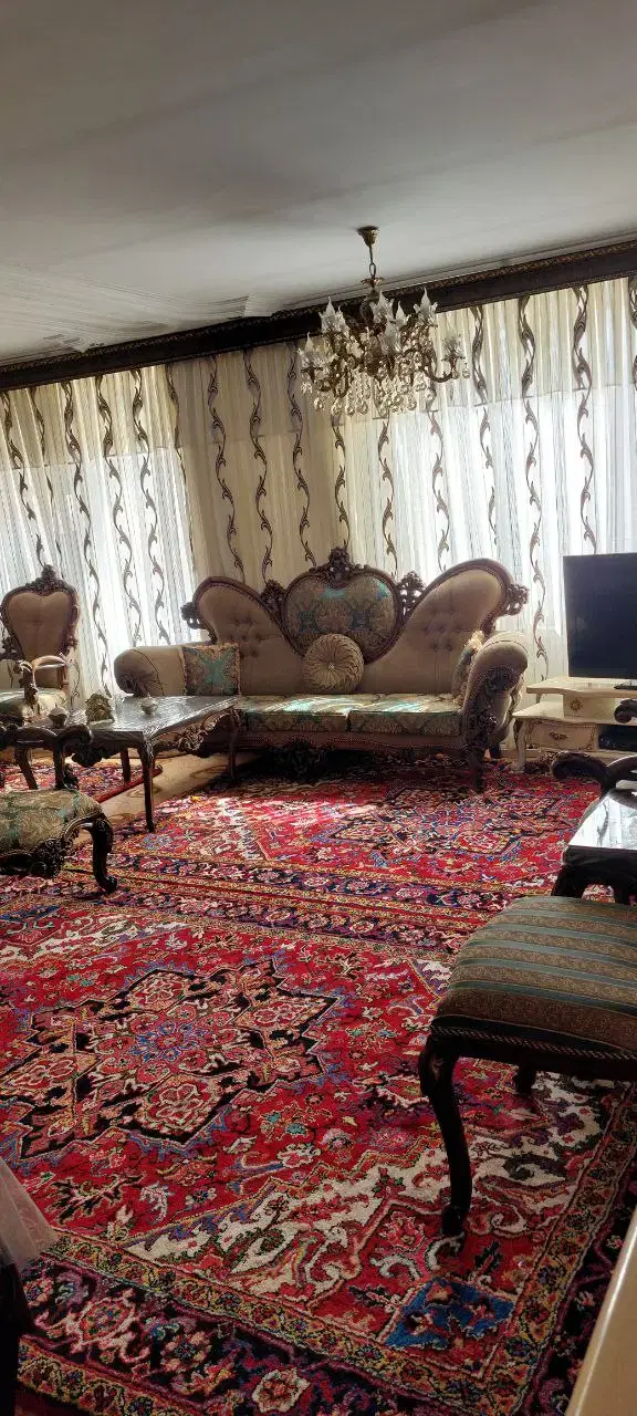 آپارتمان لوکس۱۲۵متری حیاطدار درمرکز شهر شهناز لکلر