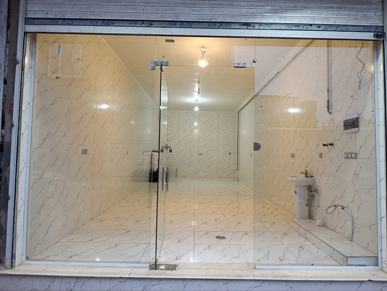 مغازه ۴۴ متری