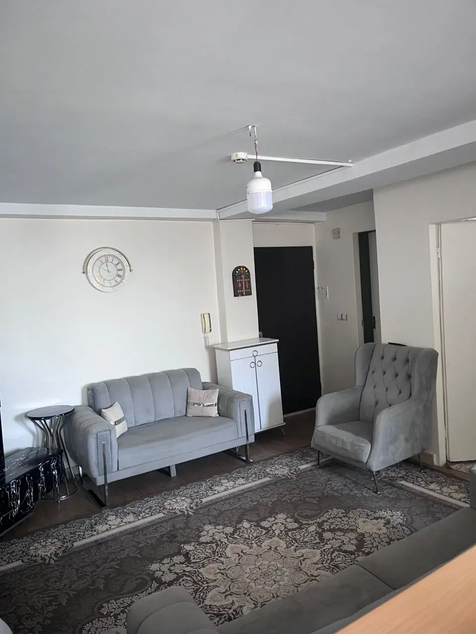 آپارتمان ۴۸ متری یک خواب  با پارکینگ و انباری
