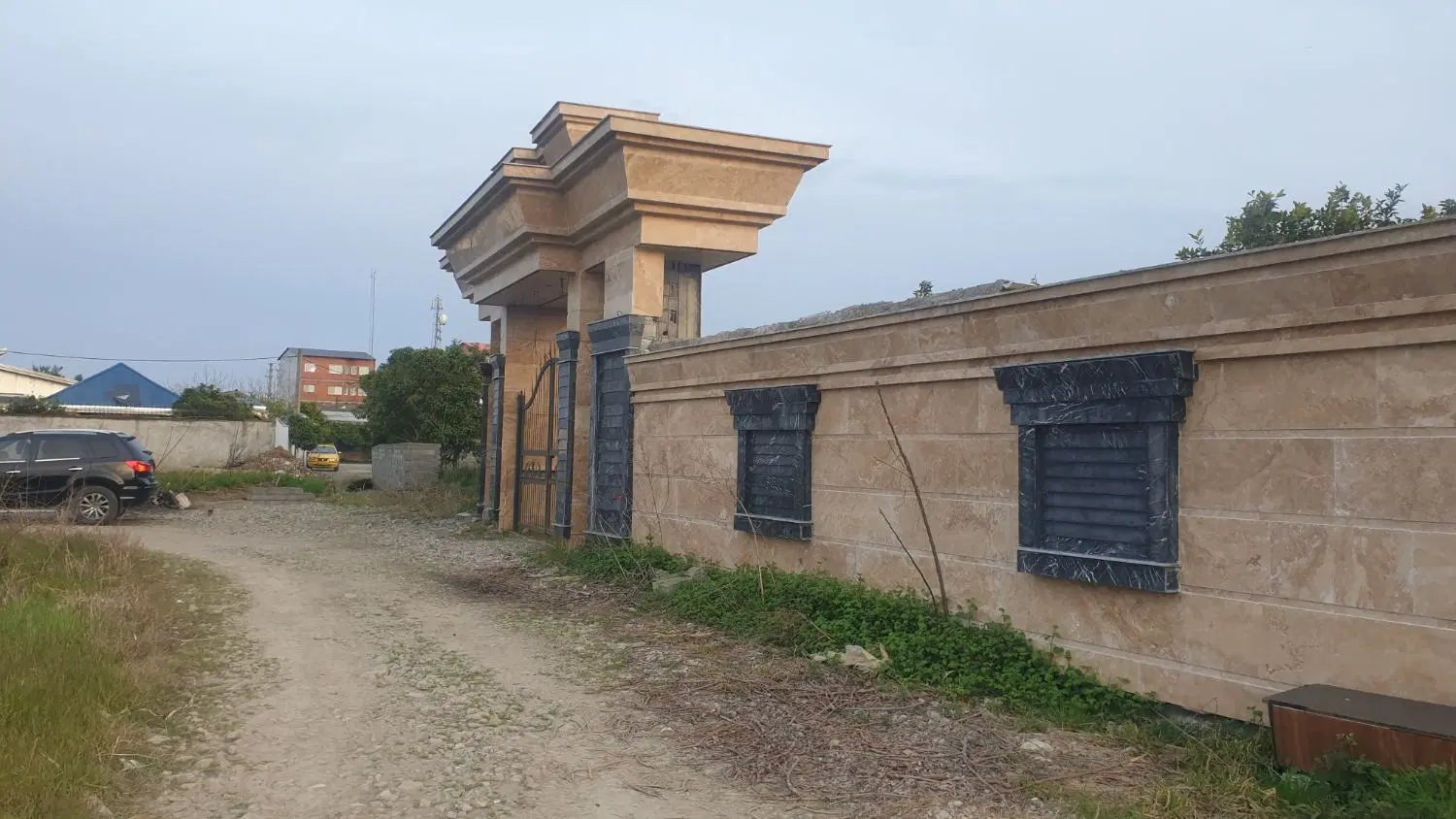 زمین داخل بافت جاده خانه دریا