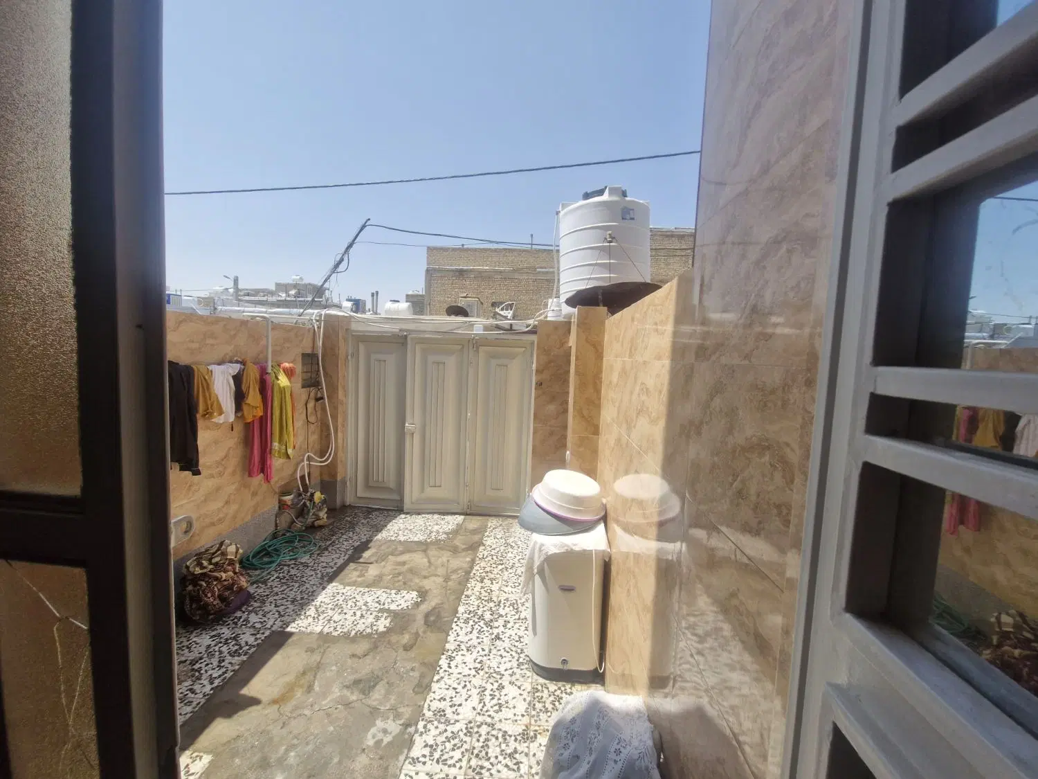 دو خواب نوساز همکف ماشین رو