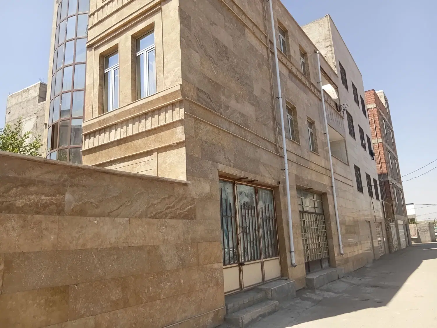 دو واحد خونه حیات داردردروازه آستارا محله احمدیه
