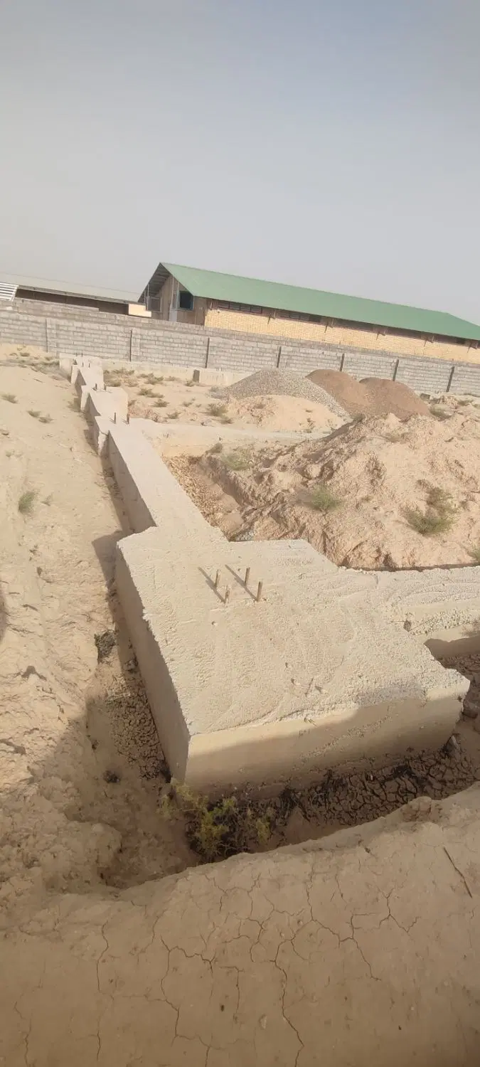 کارخانه نیمه کاره شهرک صنعتی 2قسمت مواد غذایی