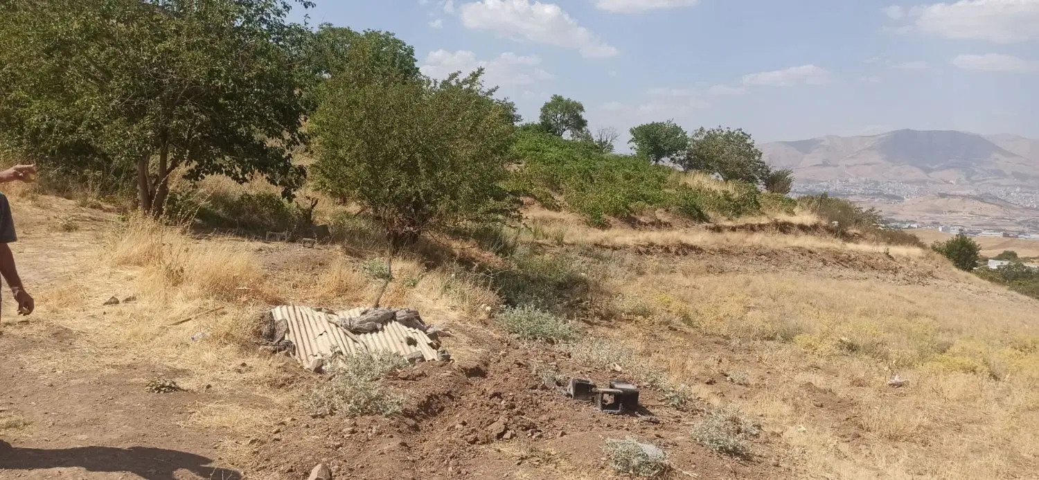 ۱۵۰۰متر زمین با امکانات آب وبرق