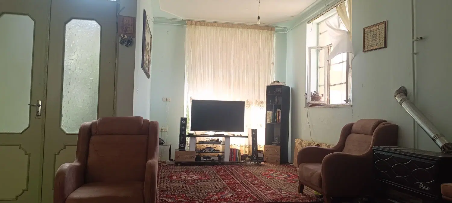 کرایه مناسب، ۱۰۰متر، نورگیر، ۲خواب، دارای بهارخواب