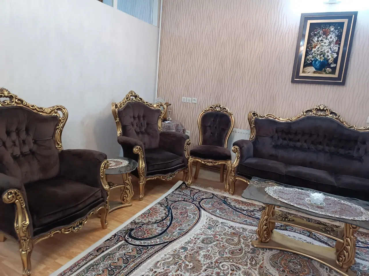 آپارتمان با کلیه لوازم و اثاثیه
