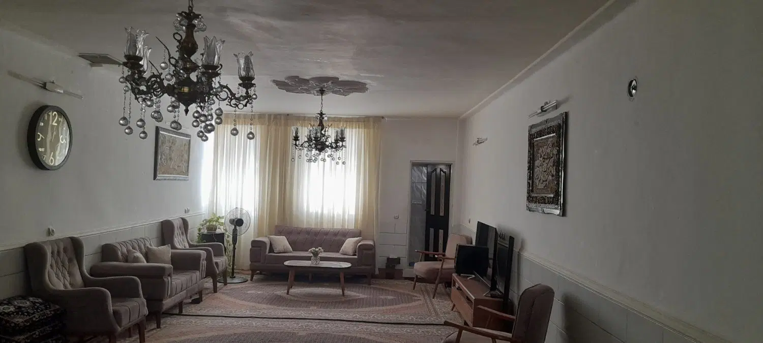 ملک مستقل ۳ طبقه ۸۰ متری شهدای صفری اخوت