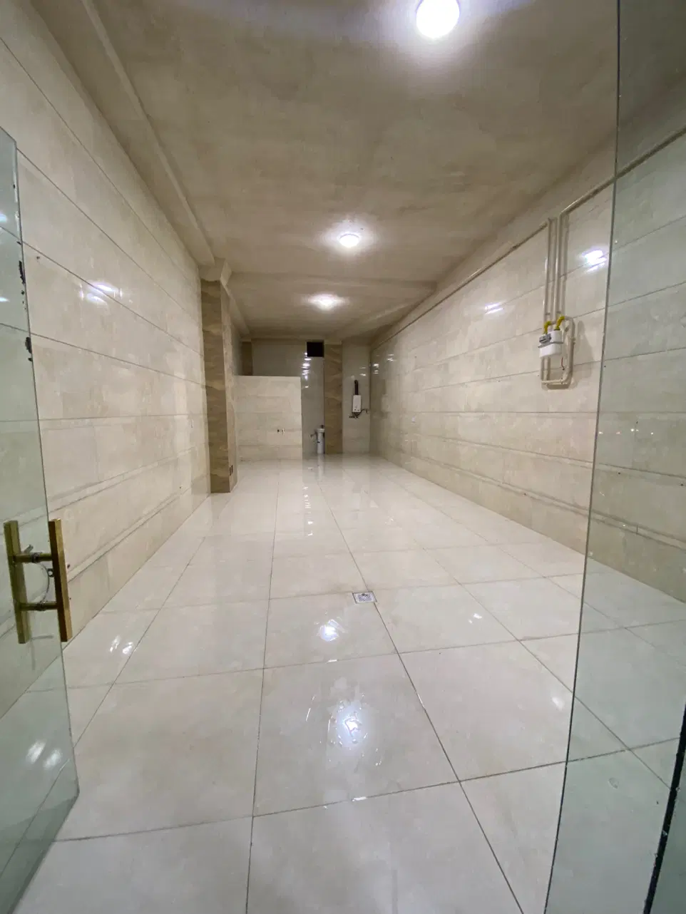فروش یک باب مغازه بر بلوار وحدت ۵۵_۵ متر