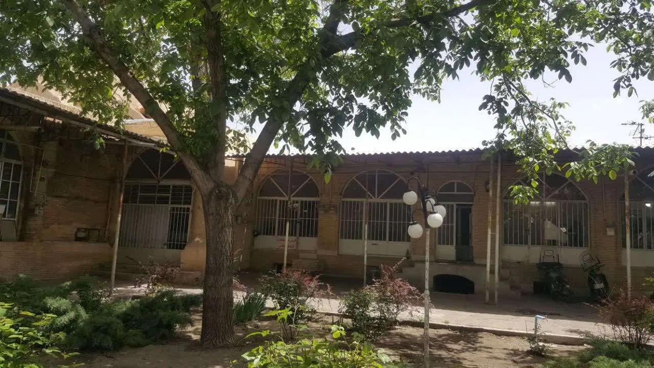 فروش یا اجاره مغازه در سرای ناصری بازار بالا