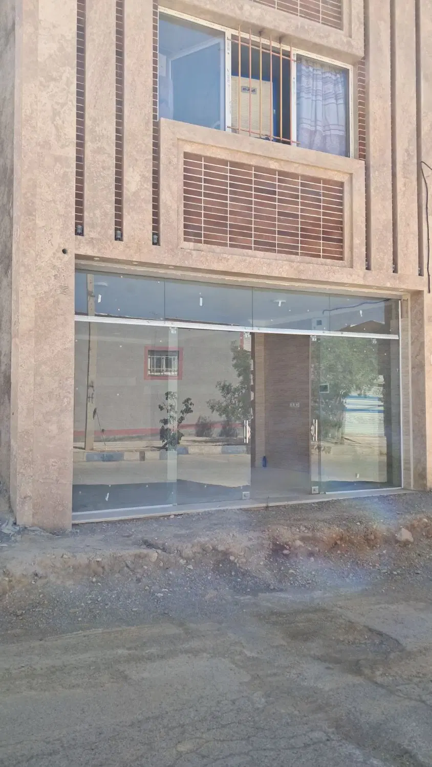 مغازه تجاری، درجزین