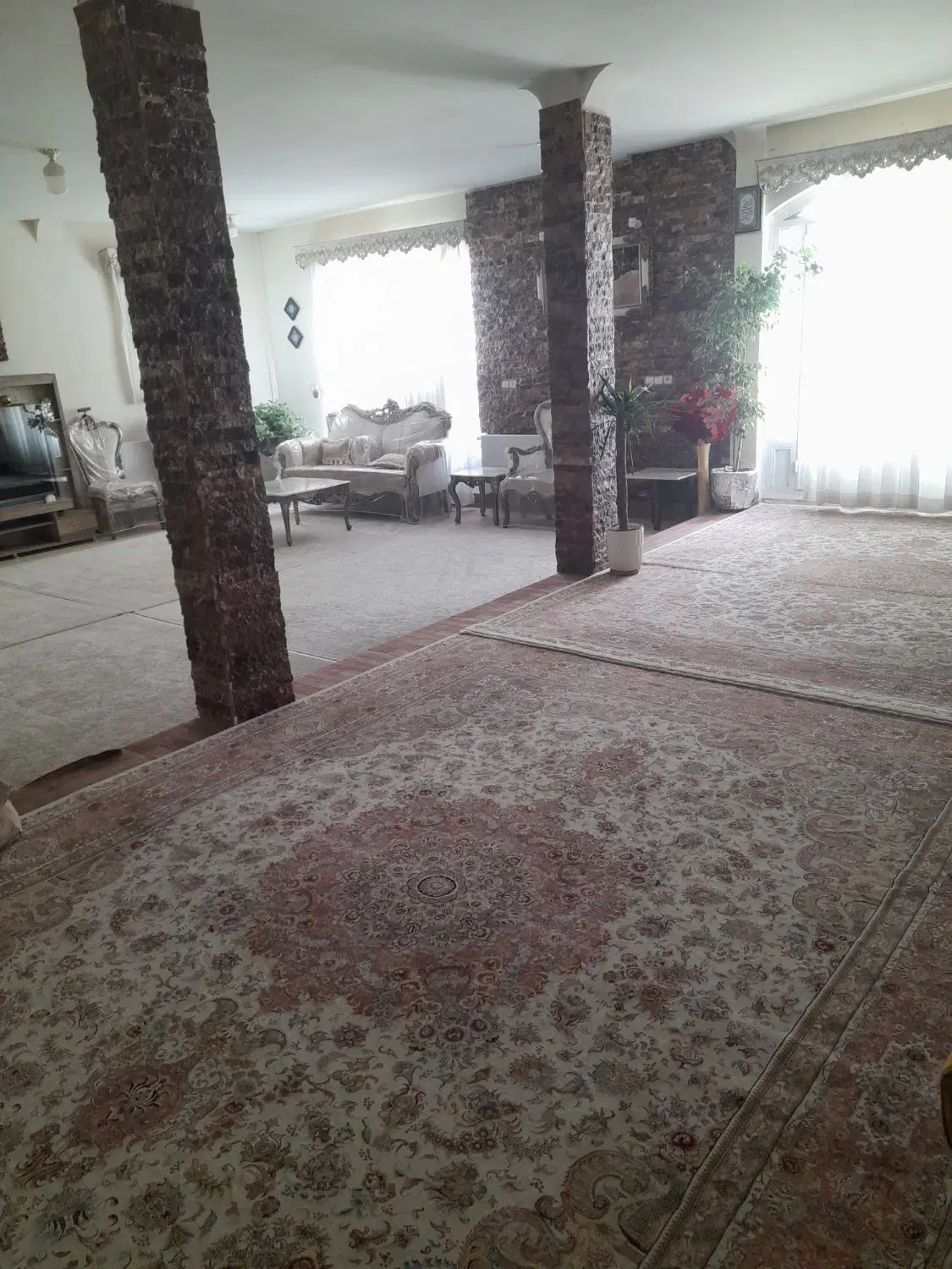 آپارتمان ۱۷۵متری طبقه اول شاپوری