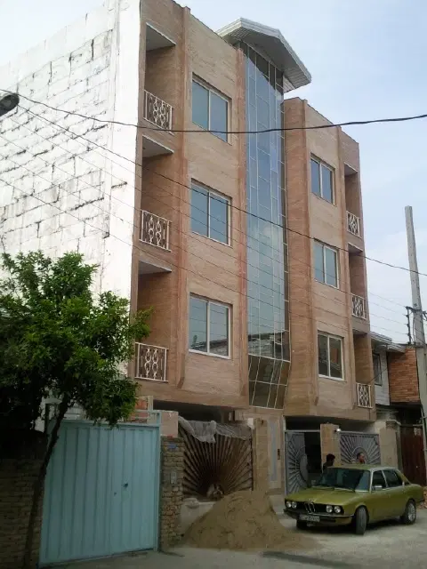 ۲۲ بهمن - ۷۵ متر با پارکینگ و انباری
