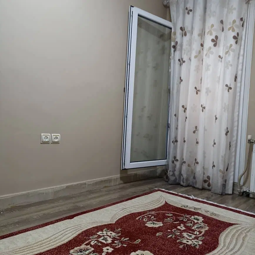 ۸۲م باآسانسوربازسازی شده دراردلانها(املاک پارسیان)
