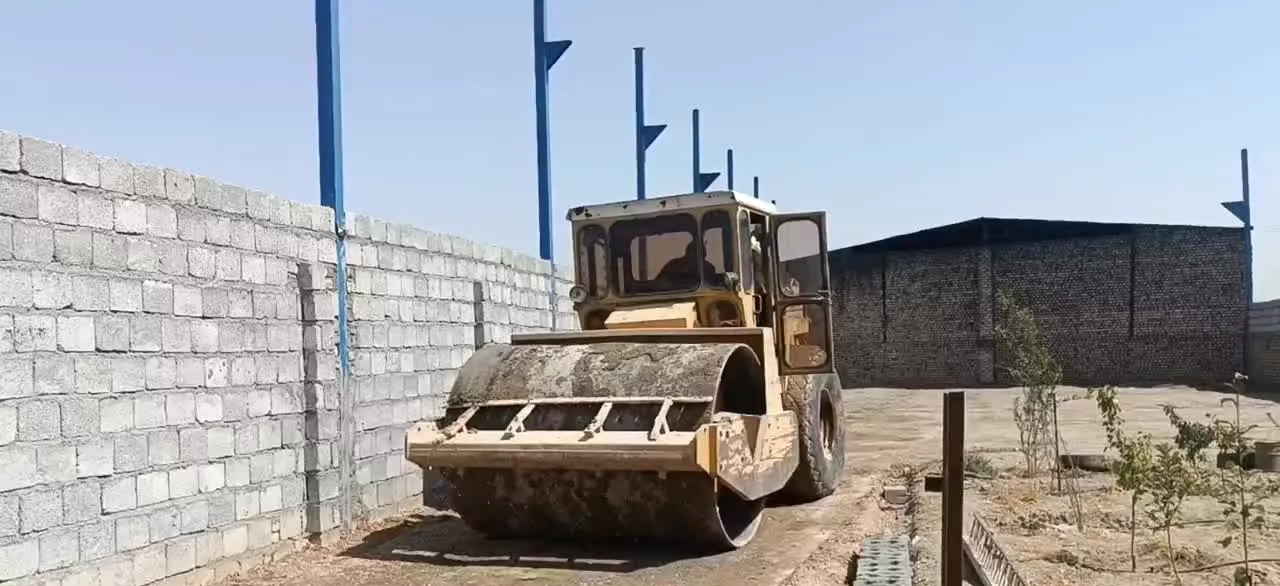 کارگاه معاوضه با خونه آهن آجر