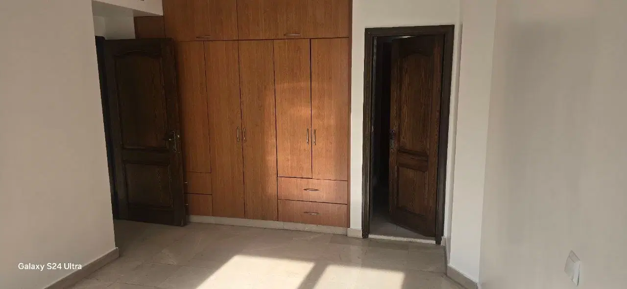 143متر3خواب تمامی امکانات دروس