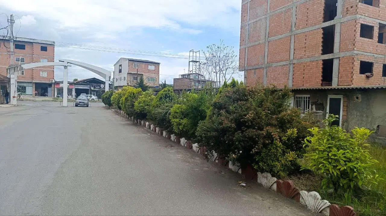 زمین تحاری مسکونی
