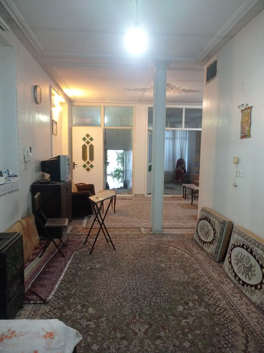 منزل ویلایی زیرزمین وهمکف دوخوابه دربست براخلاقی