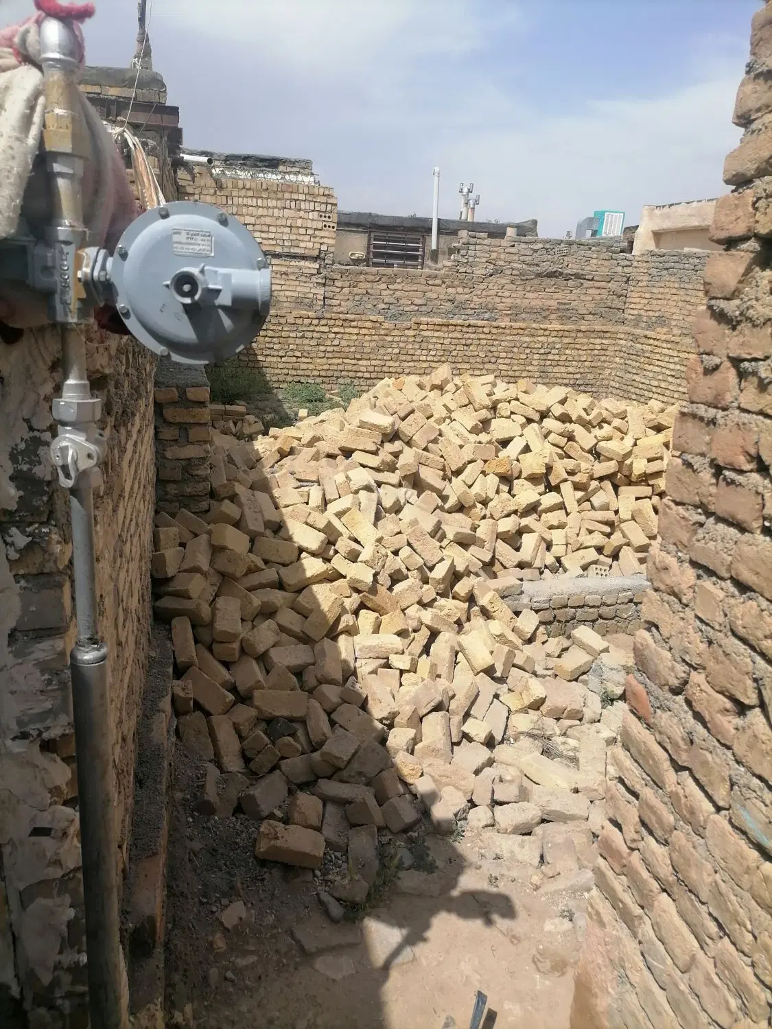 زمین مسکونی