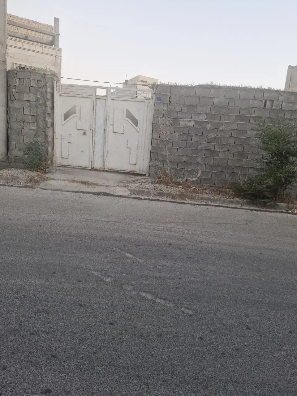 انبار ۱۵۰ متری در بهترین جای منطقه و بهترین قیمت