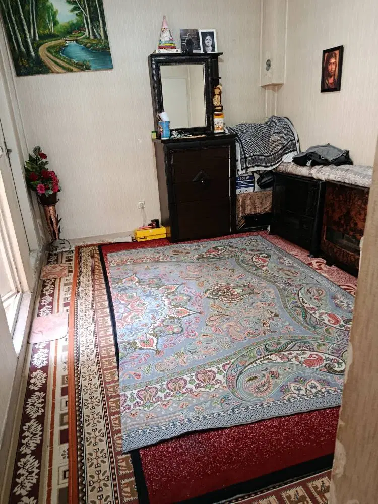 یک واحد آپارتمان نقلی و تمیز