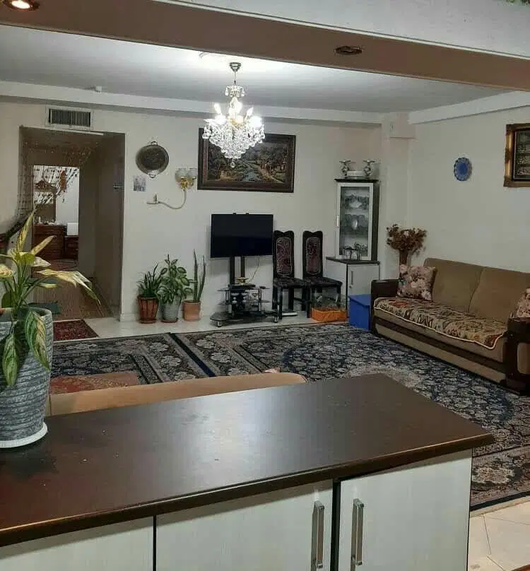 ۱۱۰متر آپارتمان باغستان غربی