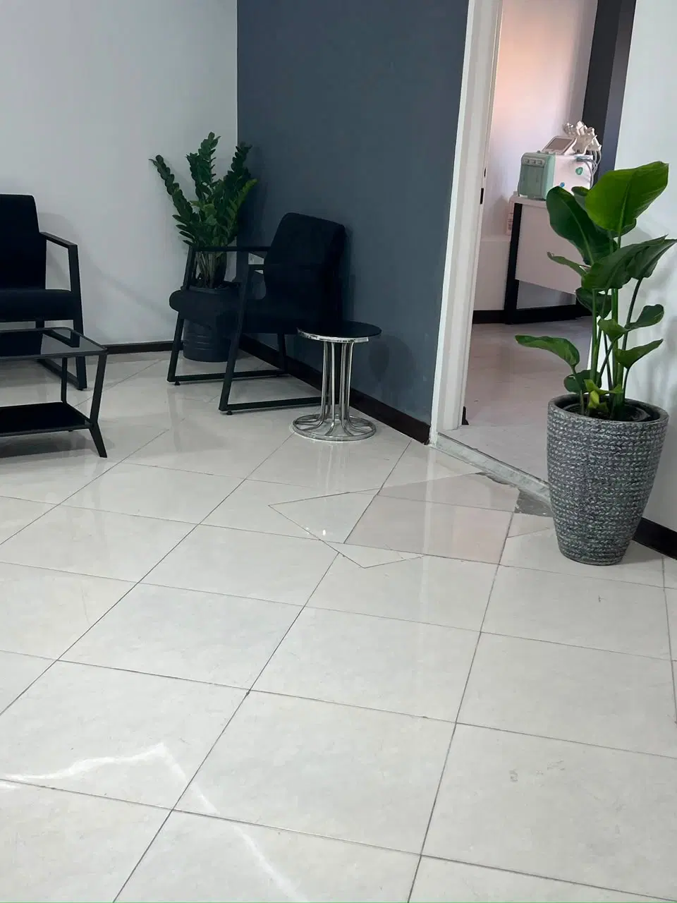 اجاره یک اتاق در کلینیک زیبایی