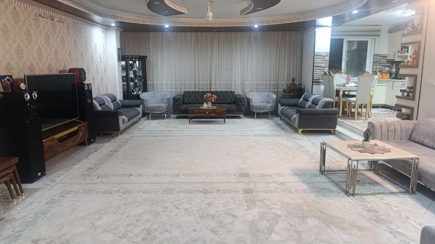 فروش آپارتمان ۱۴۶ متری ۳ خوابه با امکانات کامل.