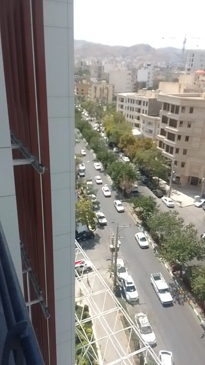 22متر مغازه تجاری حاشیه رئوف 2نبش