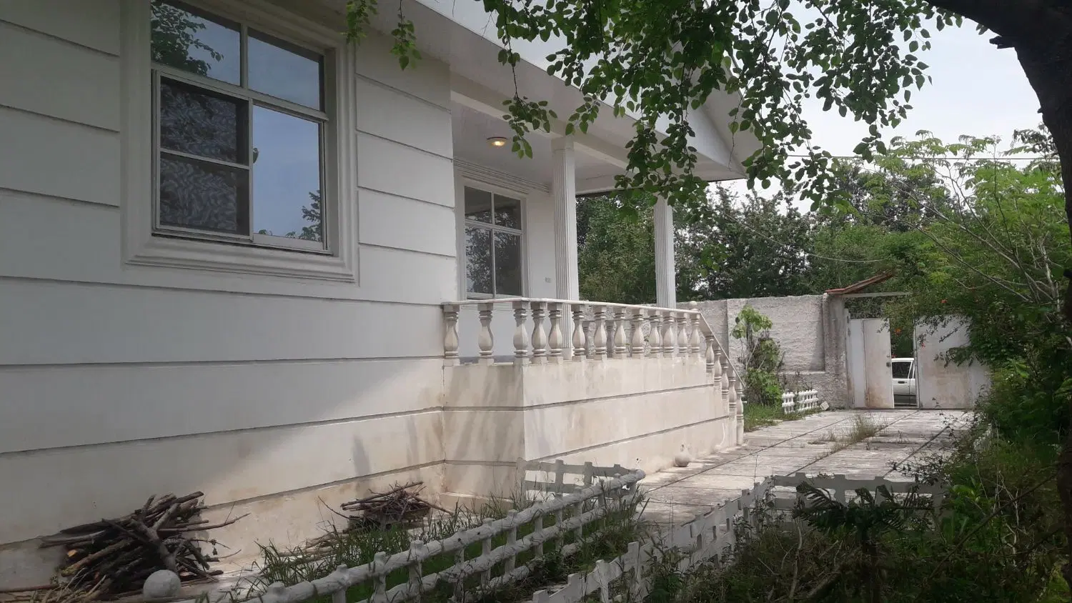 ویلاباغ ۱۰۰۰_mسراوان سندتکبرگ (بزرگراه رشت تهران)