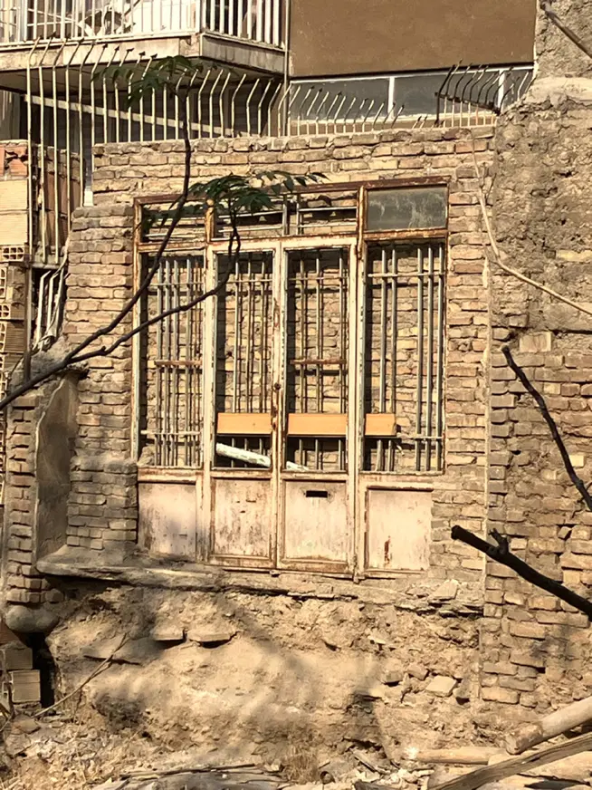 زمین کلنگی ۳۴۱ متر فروشی