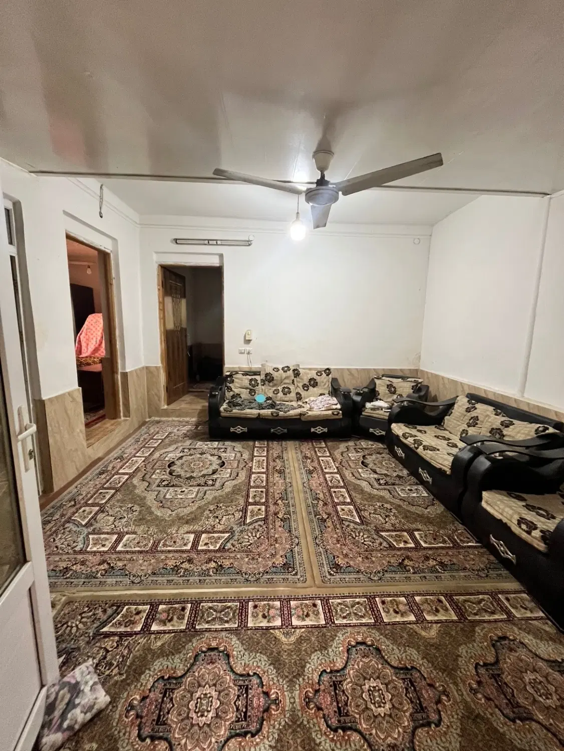 فروش خانه باغ ۴۰۰ متری سنددار