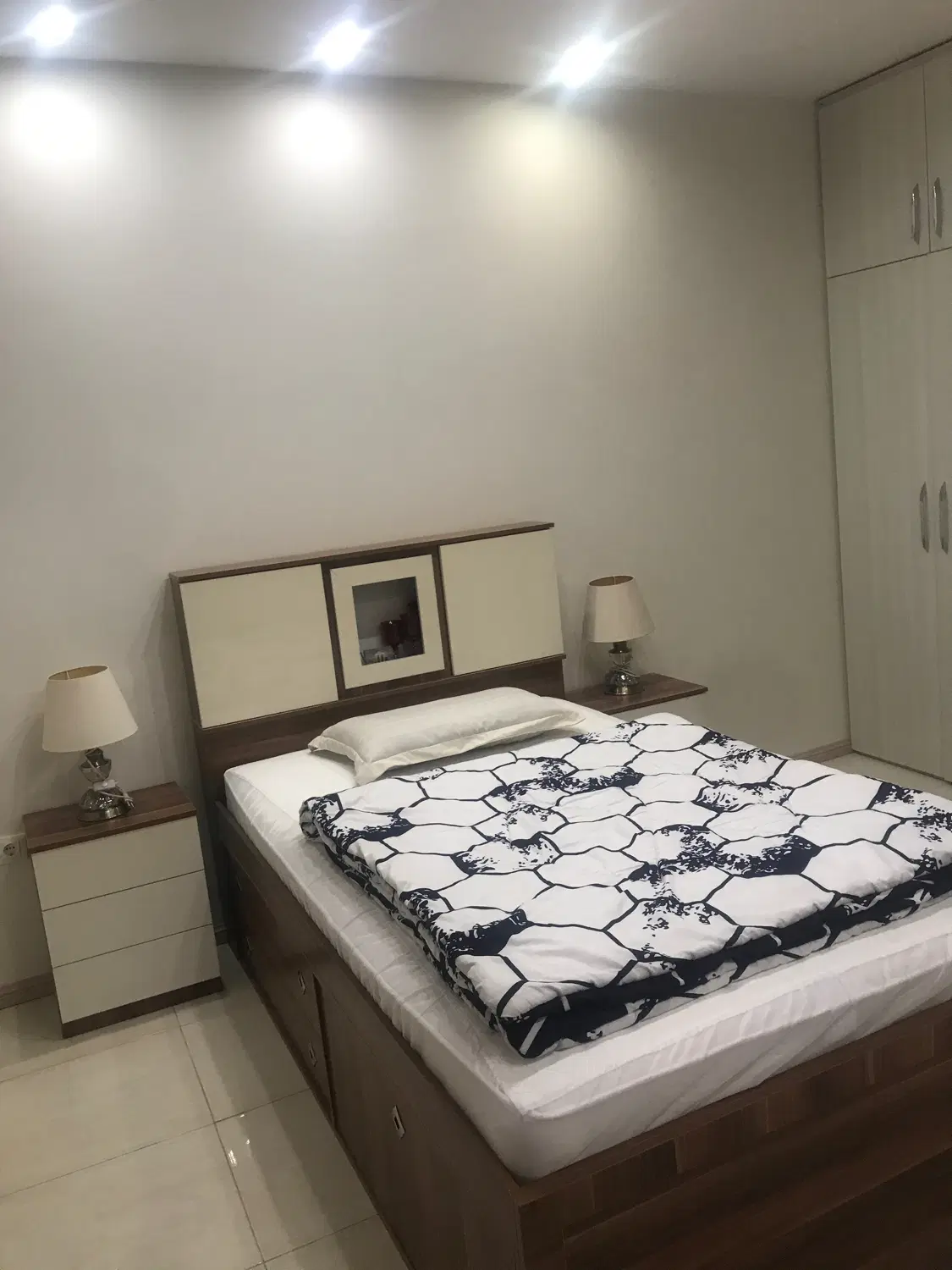 آپارتمان ۱۰۰ متری شهرک عارف