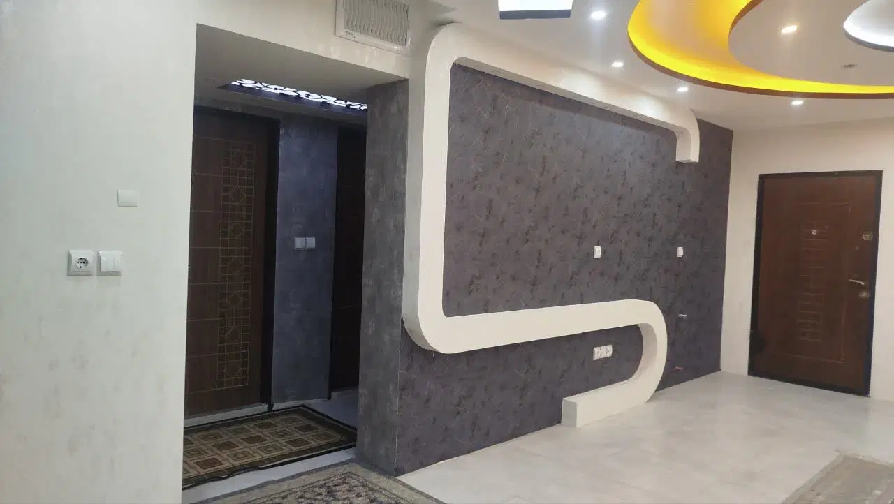 فروش خونه باغ ۳۰۰ متری شیک با لوکیشن خوب قلعه شور