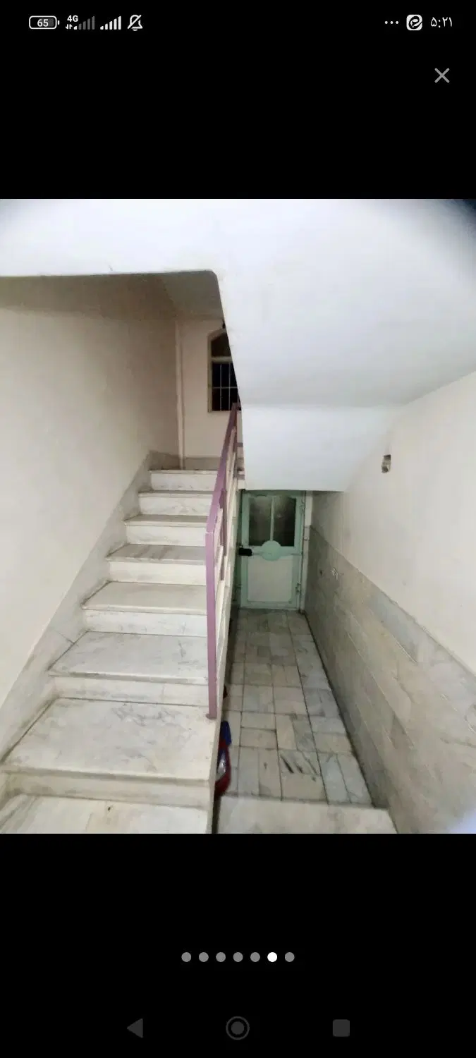 ساختمان سه طبقه تک واحدی بصورت یکجا خ کرمان جنوبی