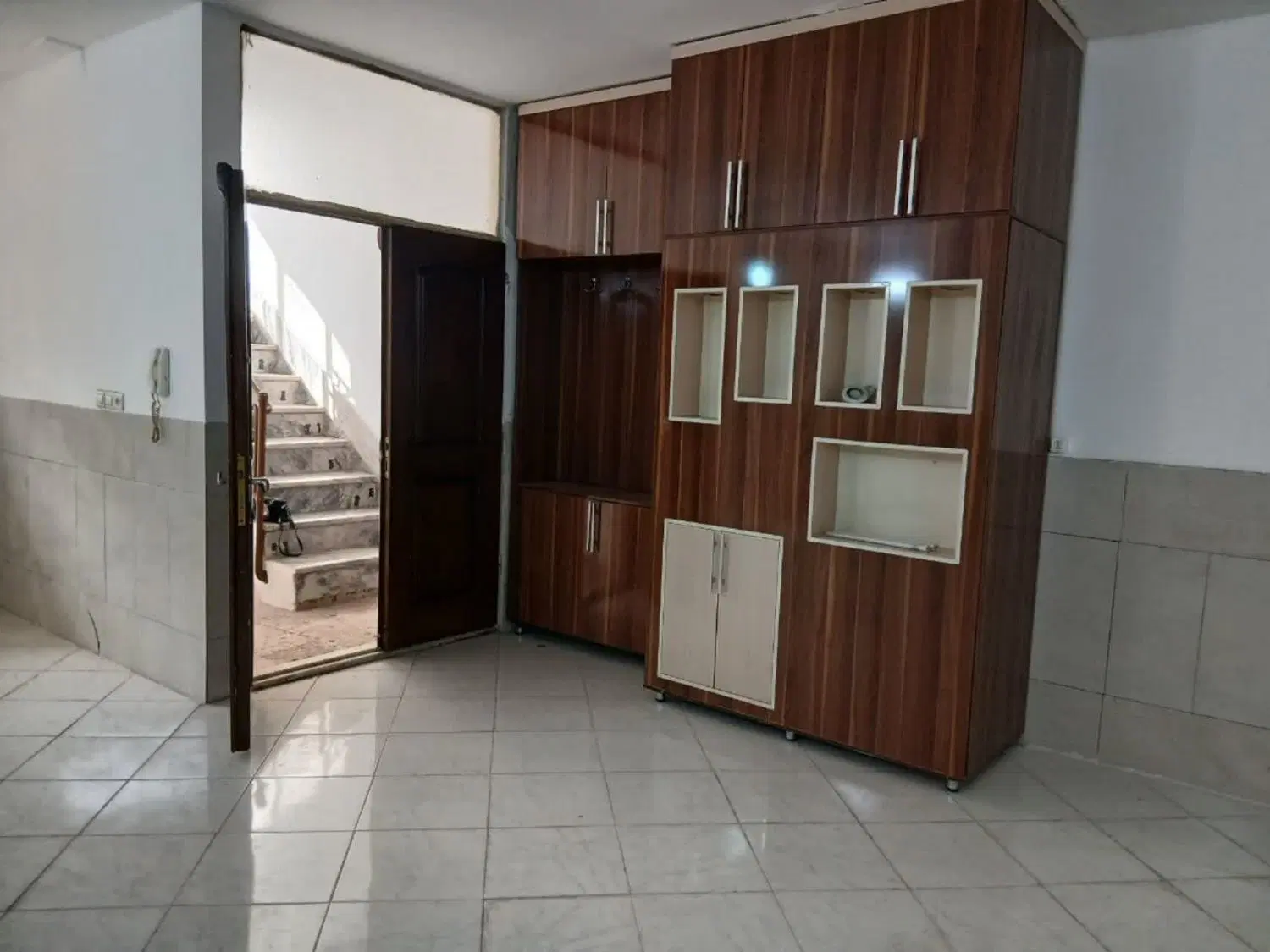 اپارتمان ۸۰ متری سلطانی ۲۰