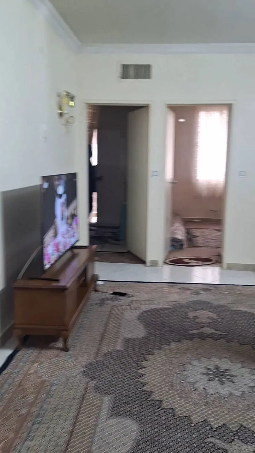 65 متر طبقه اول شهرک مخابرات پارکینگ اختصاصی