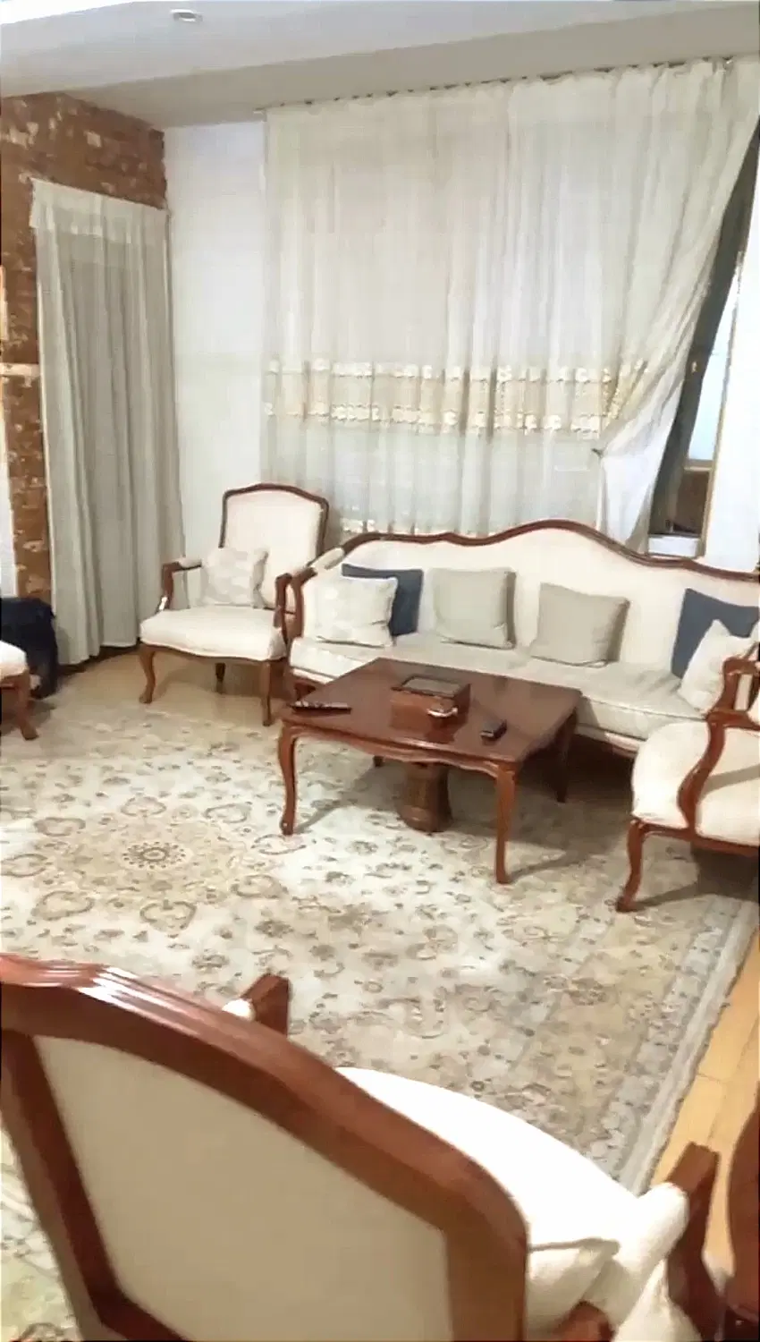 آپارتمان شیک در مجتمع آرام و دنج