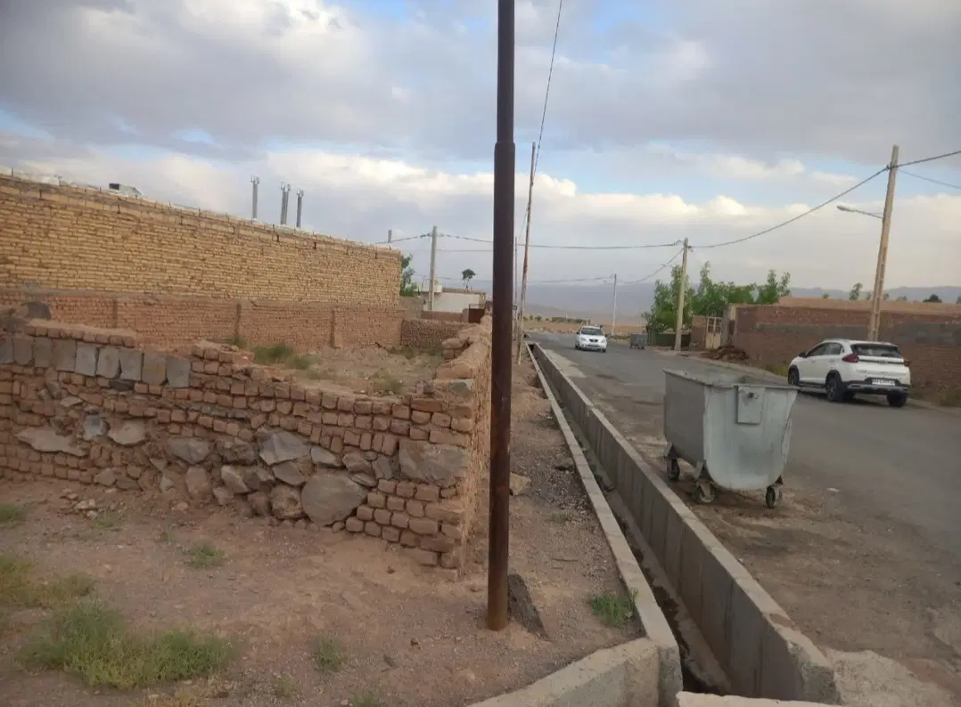 ۳۲۵مترزمین سه نبش در دستگرد