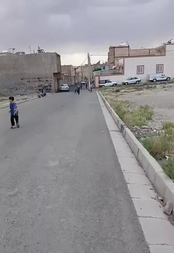 ۱۵۰متر زمین مسکونی واقع در شهرک آلارد پرندک