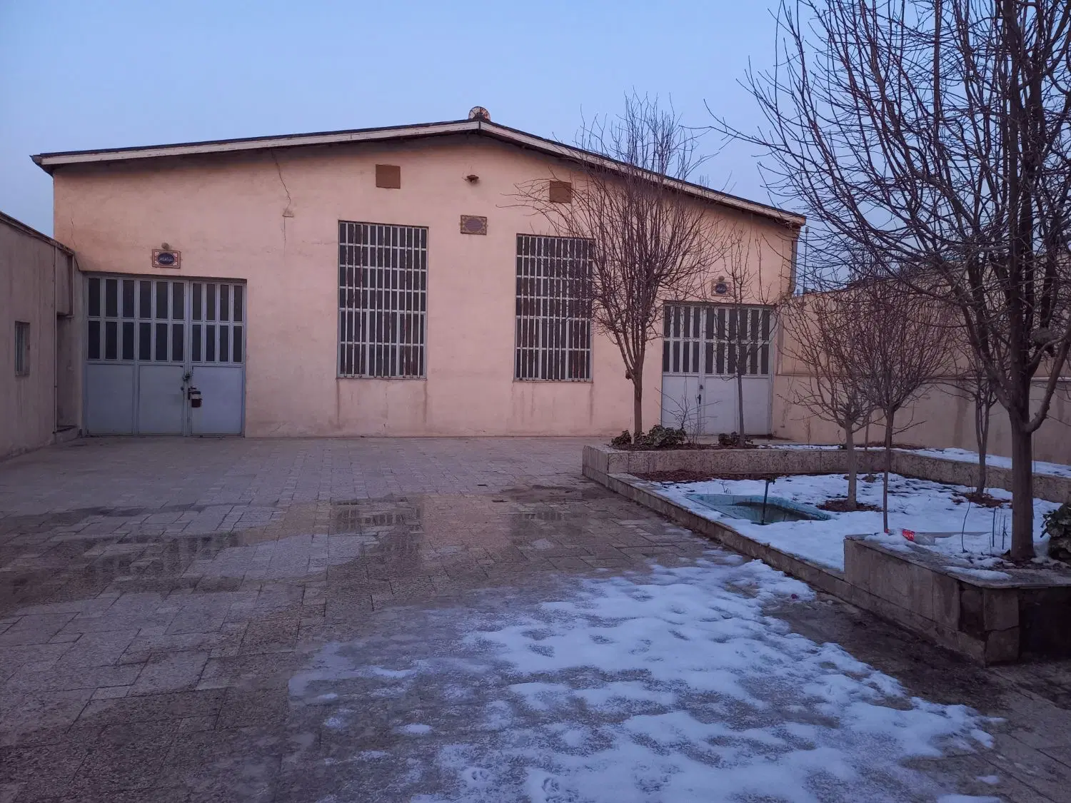 سوله،انبار مناسب مراکز پخش،مبل سازی،بوجاری